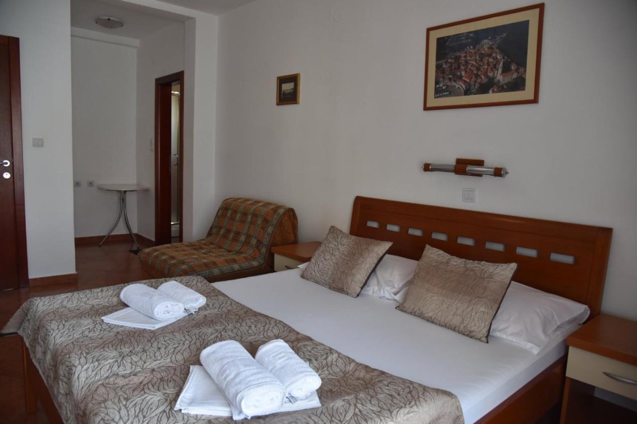 Guest House Zec بودفا المظهر الخارجي الصورة