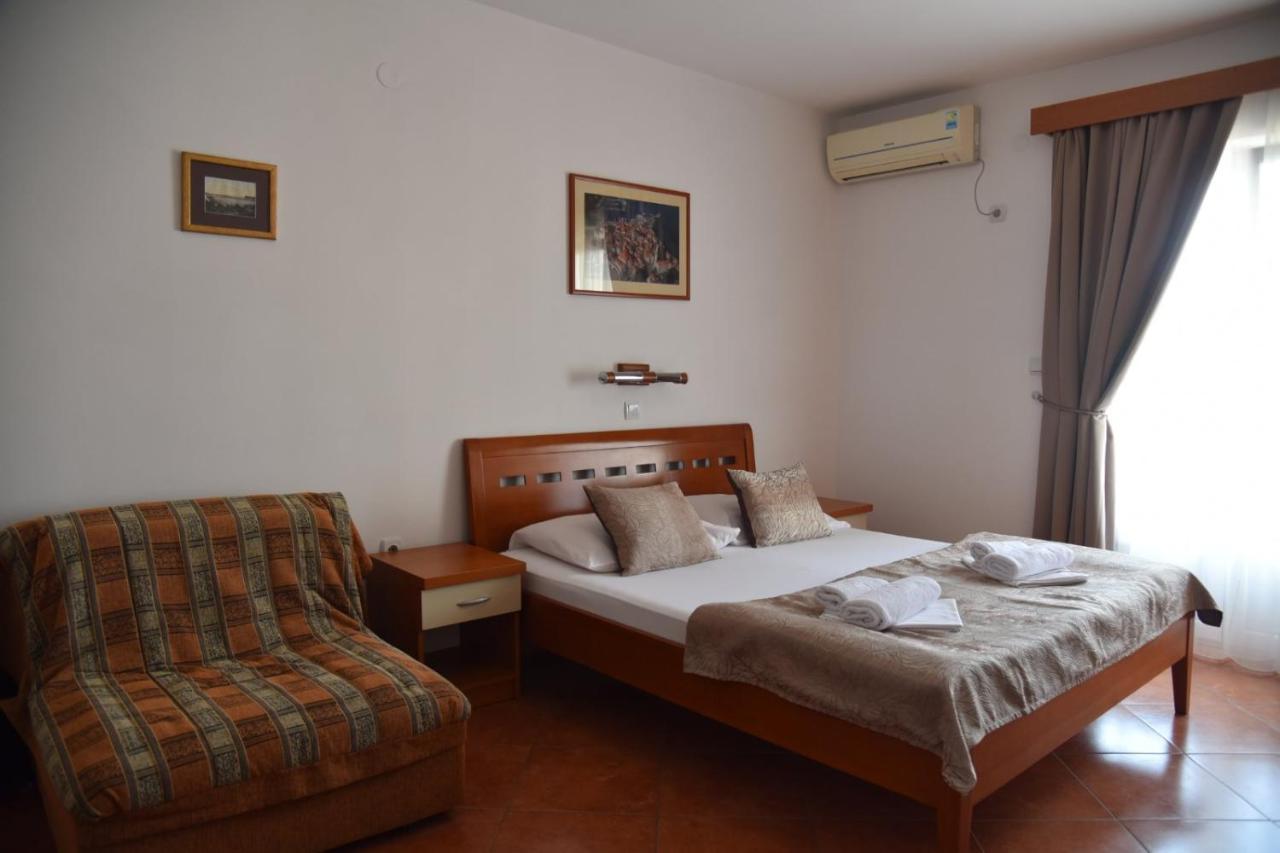 Guest House Zec بودفا المظهر الخارجي الصورة