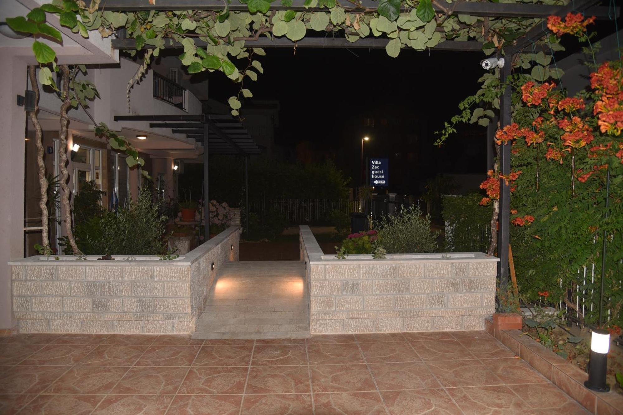Guest House Zec بودفا المظهر الخارجي الصورة