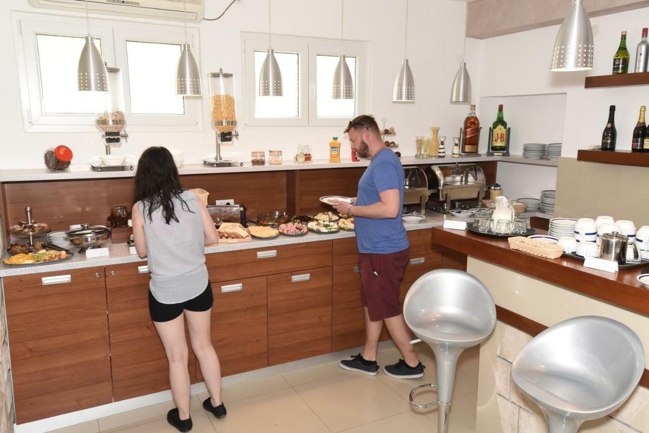 Guest House Zec بودفا المظهر الخارجي الصورة