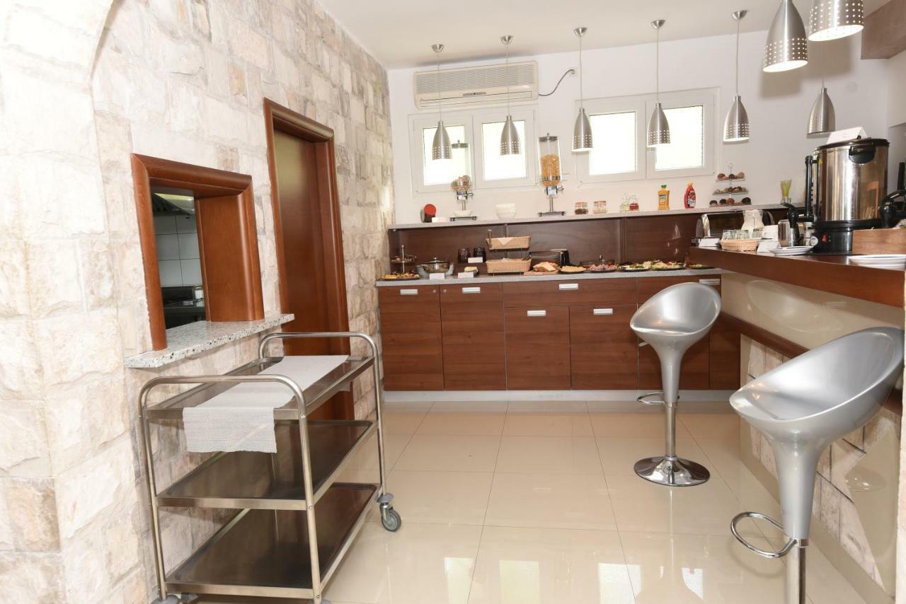 Guest House Zec بودفا المظهر الخارجي الصورة