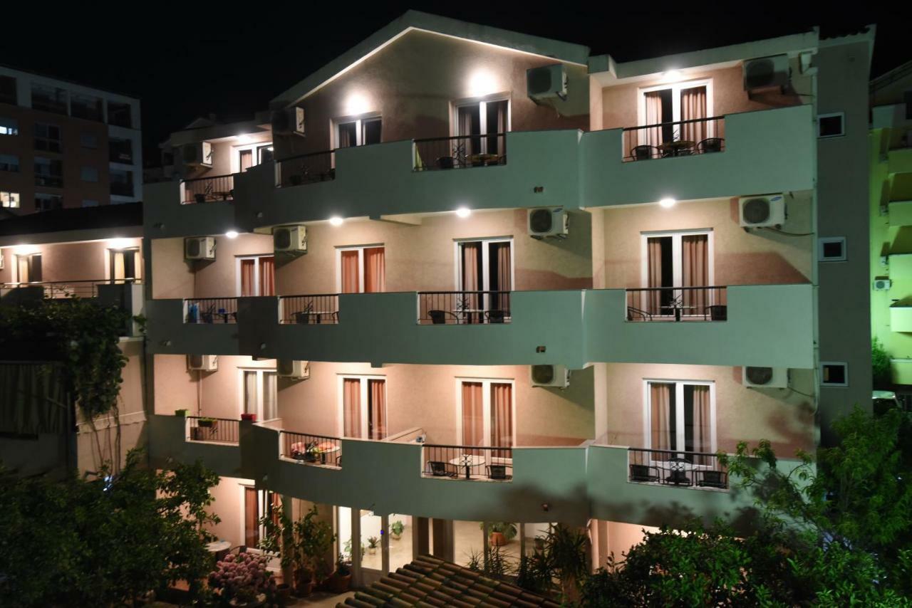 Guest House Zec بودفا المظهر الخارجي الصورة
