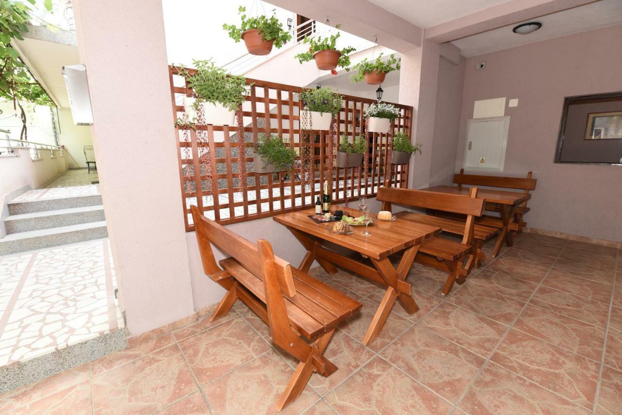 Guest House Zec بودفا المظهر الخارجي الصورة
